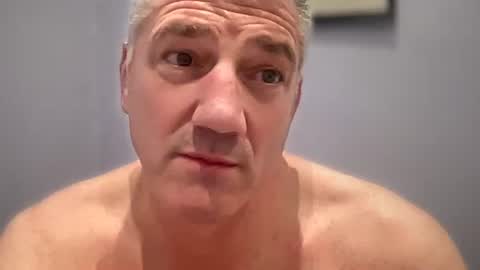 fullback_15 online show from March 2026 06:47:01 PM