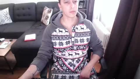 fullandready online show from December 2024 07:43:01 PM