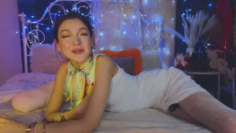 Tiffany online show from March 2025 03:24:01 AM