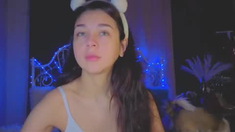 Tiffany online show from November 2025 02:25:02 AM