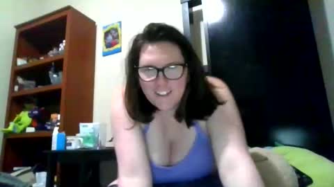 fuzzypeaches87 online show from February 2026 02:49:02 AM