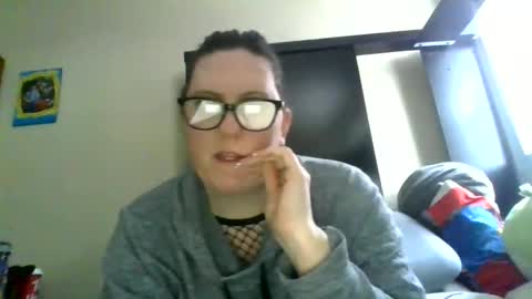 fuzzypeaches87 online show from February 2026 09:13:02 PM