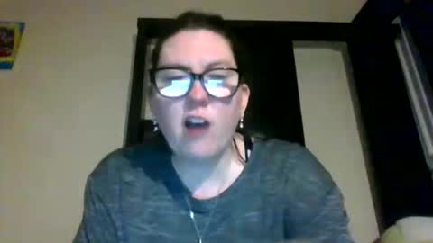 fuzzypeaches87 online show from April 2026 04:10:02 AM