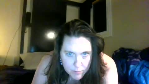 fuzzypeaches87 online show from April 2026 02:00:01 AM