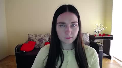 Snapshot of gabby_di chatting on April 2026 08:17:01 AM Jaklin online show from April 2026 08:17:01 AM