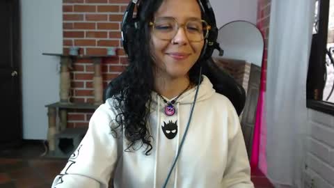 Snapshot of gaia_333 chatting on June 2026 07:06:02 PM Lenna 3 online show from June 2026 07:06:02 PM