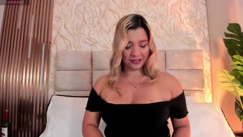 gaia_stonne online show from February 2026 12:28:01 PM