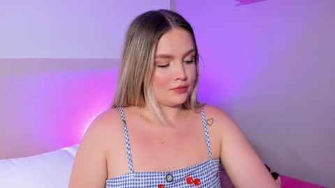 Gaia Baker  online show from April 2026 12:33:02 AM