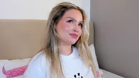 Gaia Baker  online show from June 2026 03:39:01 AM