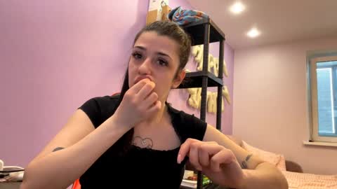 Nika online show from May 2026 09:48:01 AM