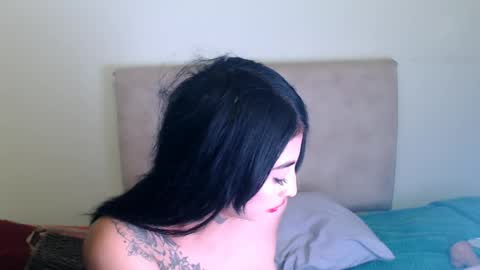 gatita13333321 online show from April 2026 01:28:01 AM