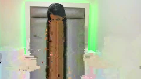 gatuela__js online show from April 2026 01:12:01 PM