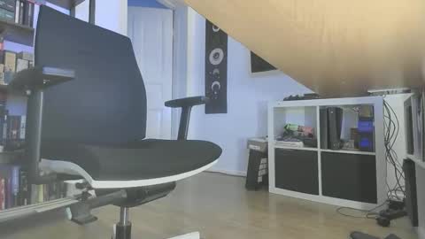 gaymer_play online show from February 2025 03:53:01 PM