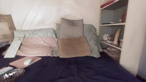 gayrobbin online show from May 2026 01:28:02 PM