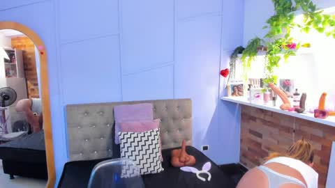 Snapshot of georgina_coule chatting on April 2026 12:02:01 PM Georgina Coule online show from April 2026 12:02:01 PM