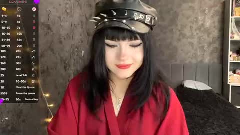 EmelyWoodes online show from June 2026 06:33:02 AM