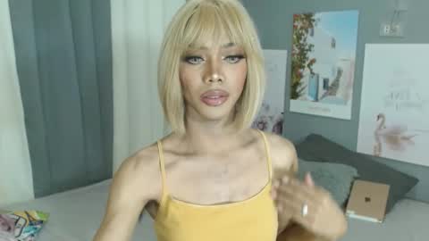 Snapshot of gerogoussidney chatting on April 2026 03:09:02 PM Sidneymorens online show from April 2026 03:09:02 PM