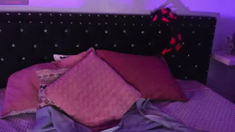 Allison  online show from October 2025 07:16:01 PM