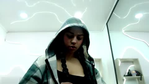 GiannaHott online show from May 2026 12:24:02 PM