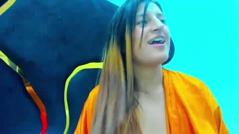 GiaRoussel online show from February 2025 08:00:02 PM