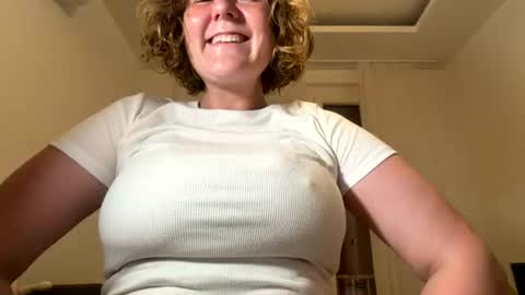 gigireine  online show from July 2026 09:33:01 PM
