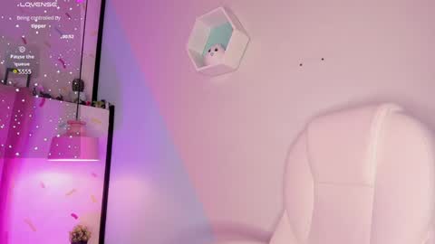 Giovanna  online show from February 2025 09:58:01 AM