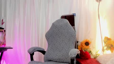 Girasol Walton online show from April 2026 01:44:02 PM