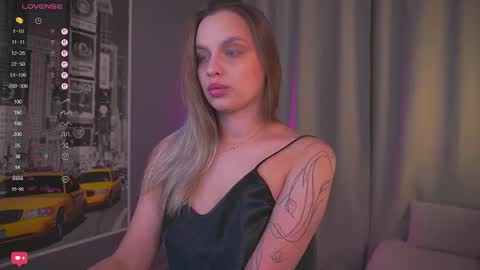 Kate online show from November 2025 07:27:01 PM