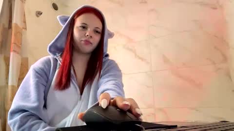 girl_shy07 online show from April 2026 04:19:01 PM