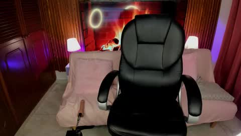 Snapshot of girlmia07 chatting on February 2026 09:37:01 AM Isabella online show from February 2026 09:37:01 AM