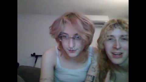 girlw0rm online show from March 2025 05:21:02 AM