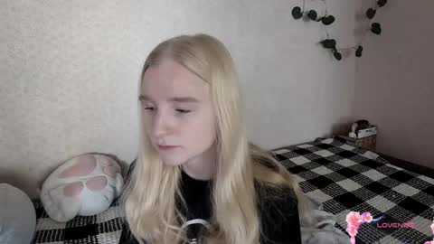 Laura online show from May 2026 09:03:01 AM