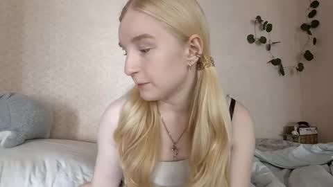 Laura online show from May 2026 07:04:02 AM