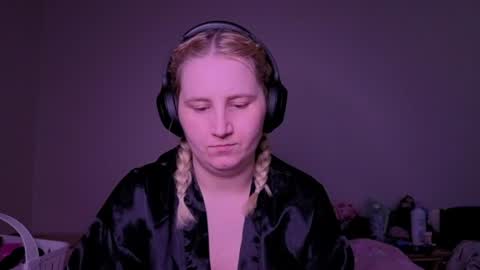 Glitch online show from June 2026 04:10:02 AM