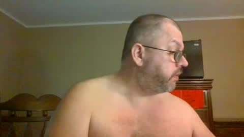 Snapshot of gobey33 chatting on June 2026 12:02:02 AM IDKIDCIDGAF online show from June 2026 12:02:02 AM
