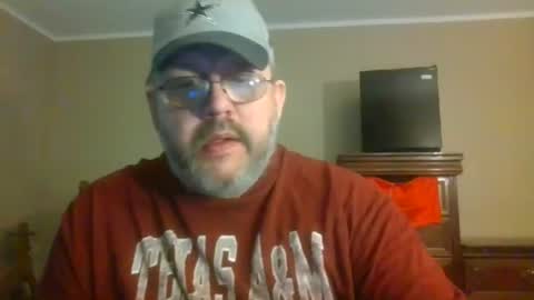 Snapshot of gobey33 chatting on July 2026 05:09:02 PM IDKIDCIDGAF online show from July 2026 05:09:02 PM