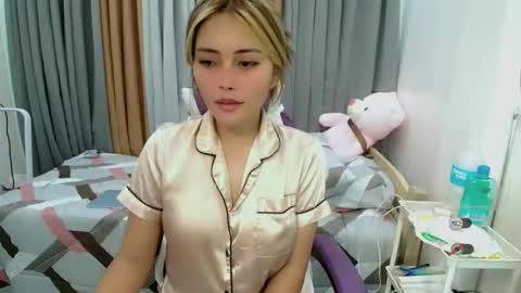 kendra online show from March 2026 11:33:01 PM