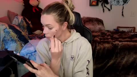 Patricia Mars           Goddess of Mars twitter thegoddessmindy online show from January 2025 02:53:02 PM