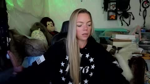 Patricia Mars           Goddess of Mars twitter thegoddessmindy online show from October 2025 02:28:02 PM