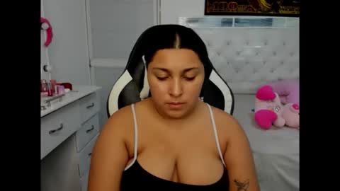 Snapshot of goddess_of_sissys chatting on December 2025 05:16:01 AM goddess_of_sissys online show from December 2025 05:16:01 AM