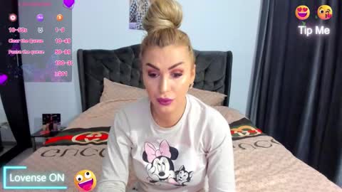 Nicole.. online show from February 2026 05:05:02 AM