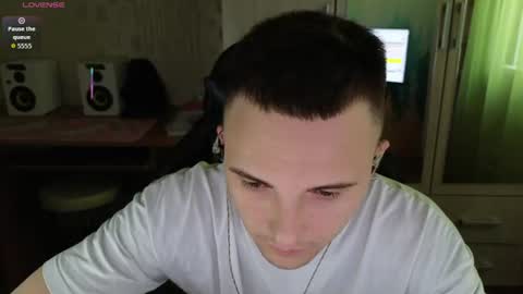 Snapshot of golden_boyyy21 chatting on July 2026 08:33:01 AM Golden boyyy21 online show from July 2026 08:33:01 AM