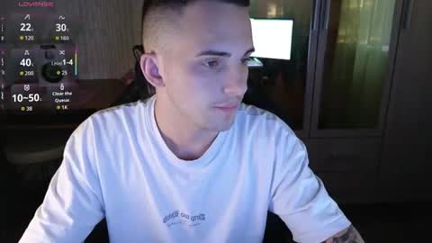 Snapshot of golden_boyyy21 chatting on July 2026 05:26:02 PM Golden boyyy21 online show from July 2026 05:26:02 PM