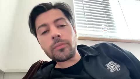 golden_nightboy online show from April 2026 09:42:01 PM