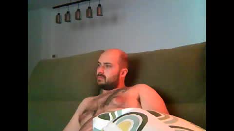 Snapshot of goldenspainboy chatting on October 2025 07:04:02 PM goldenspainboy online show from October 2025 07:04:02 PM