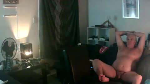 goldyguy011 online show from February 2026 12:12:01 PM