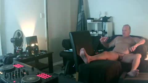 goldyguy011 online show from April 2026 07:41:01 PM