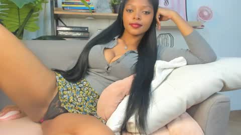 Dominique online show from June 2026 01:10:01 AM