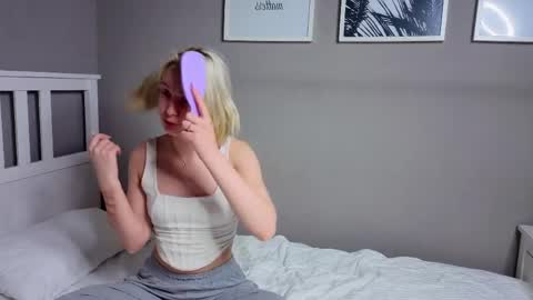 Snapshot of goog_div chatting on April 2026 11:58:01 PM goog_div online show from April 2026 11:58:01 PM