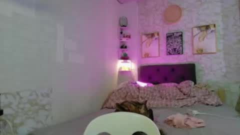 geneviev online show from March 2026 06:59:02 PM